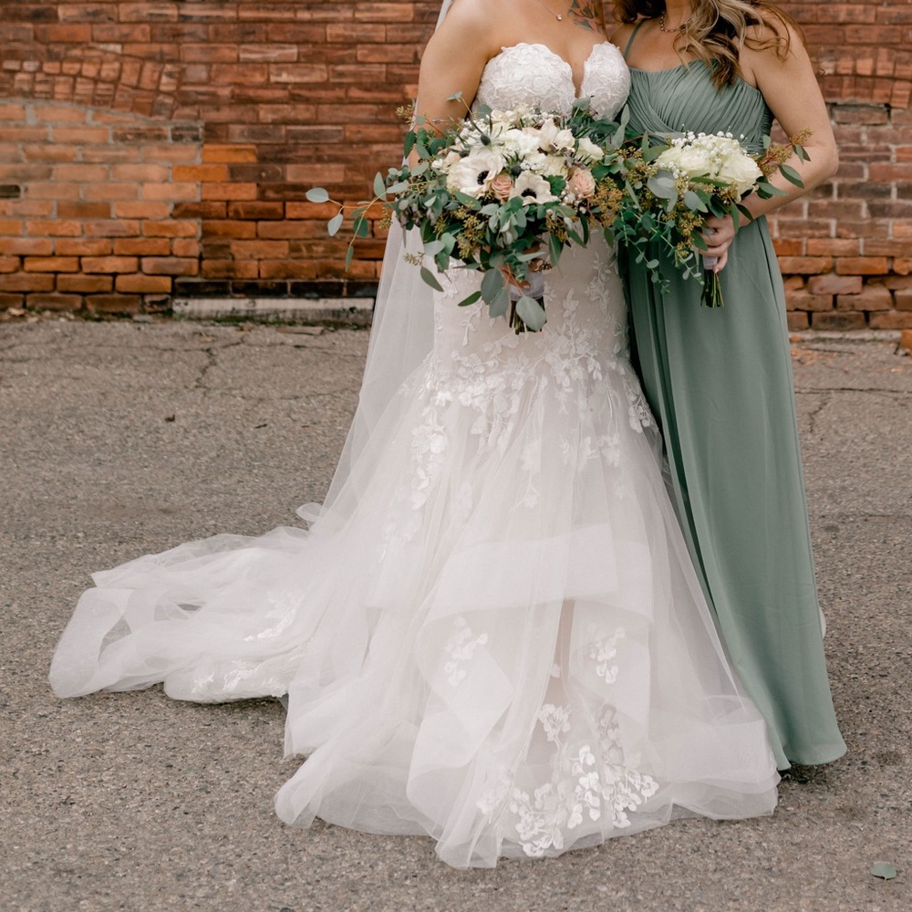 Essense of Australia Wedding Dress D2908